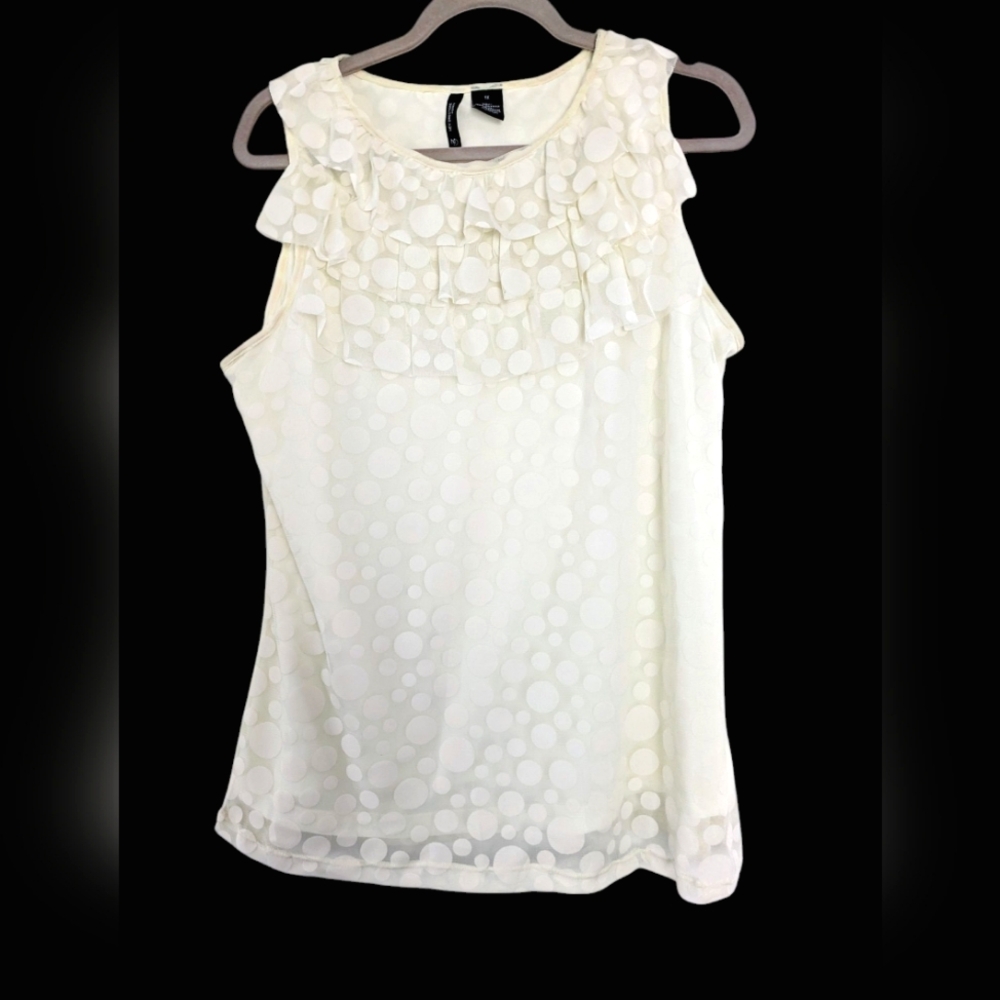 New Directions Ivory Polka Dot Sleeveless Top Size 1X (Runs Small) Ruffle